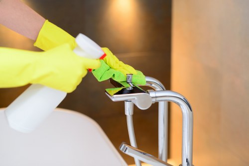 Final property cleaning details for a SW3 tenancy handover