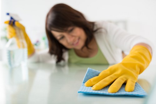 Deep cleaning a hard floor surface in SW3